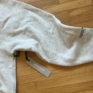 Essentials Tops Fear Of God Essentials 3d Silicon Appliqu